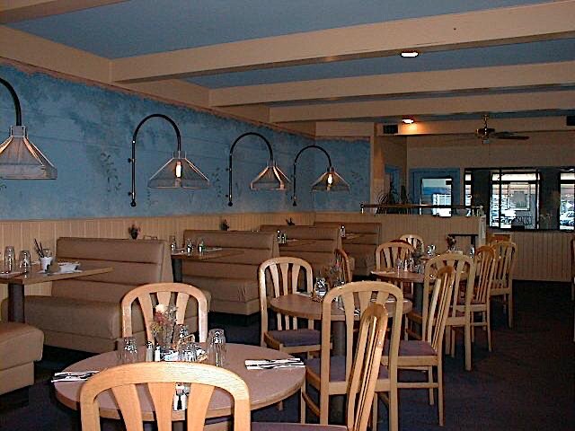 Dining Room, Tables & Booths